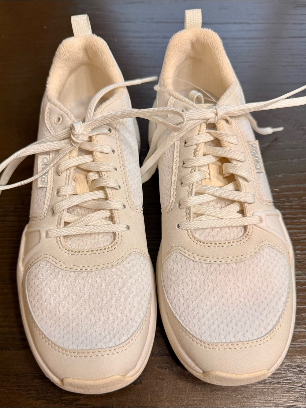 OluKai ‘Anau Pickleball Court Sneakers White Women’s Size 8 NWT